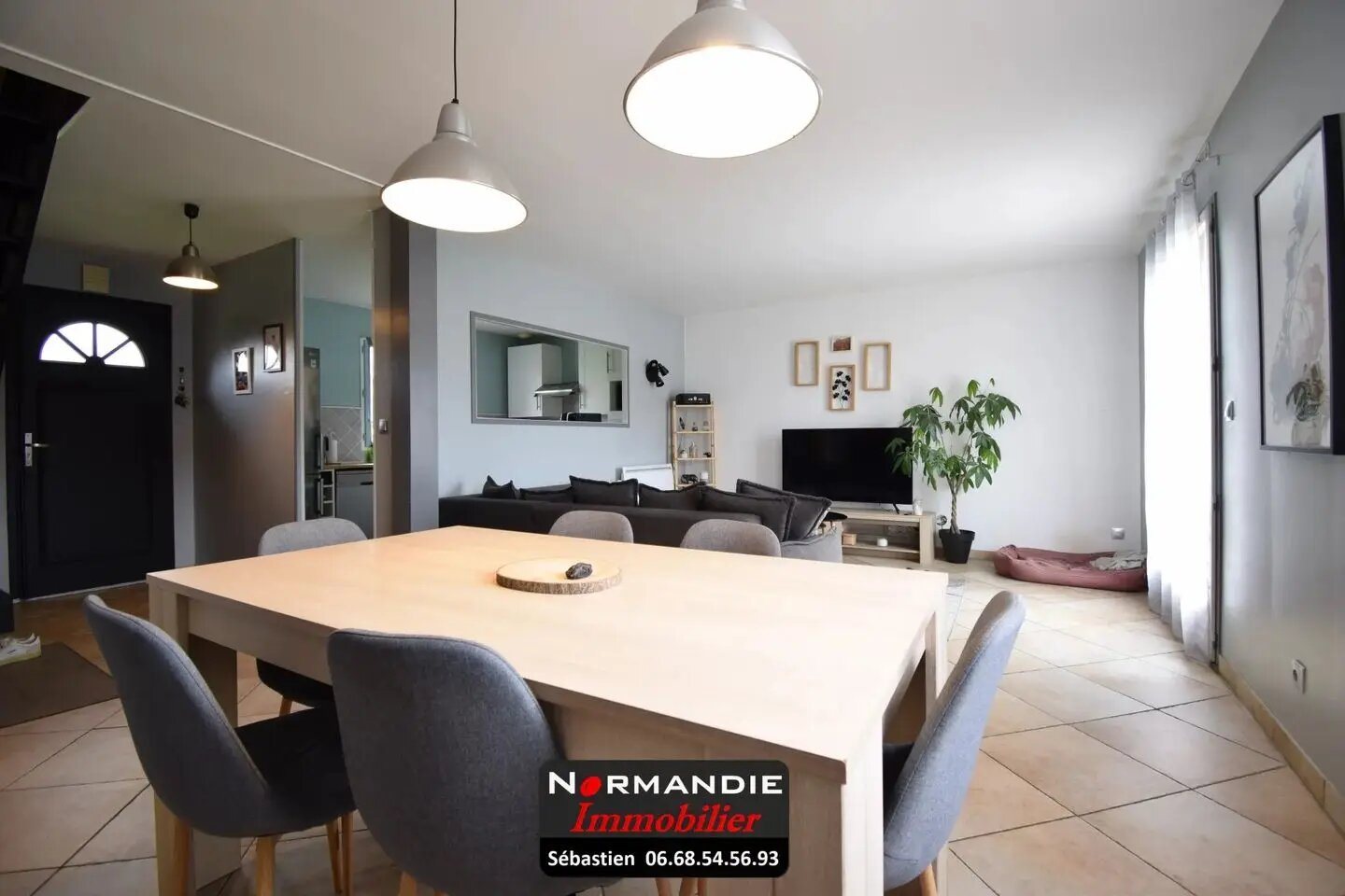 Maison à vendre, 107m², Sierville