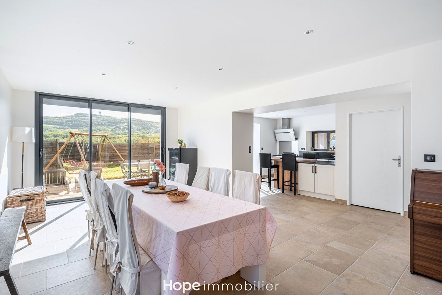 Maison à vendre, 185m², Lissieu