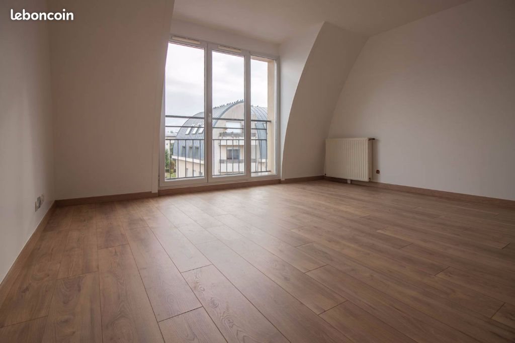 Appartement à louer, 57m², Cergy