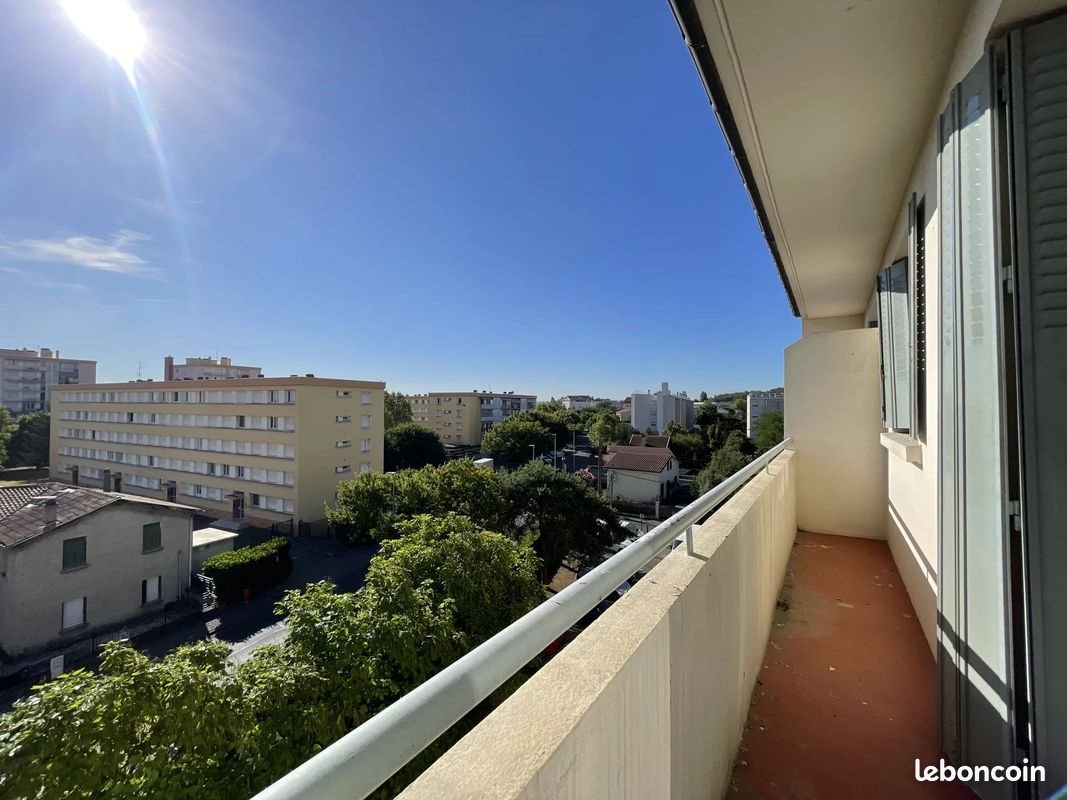 Appartement à louer, 64m², Bron