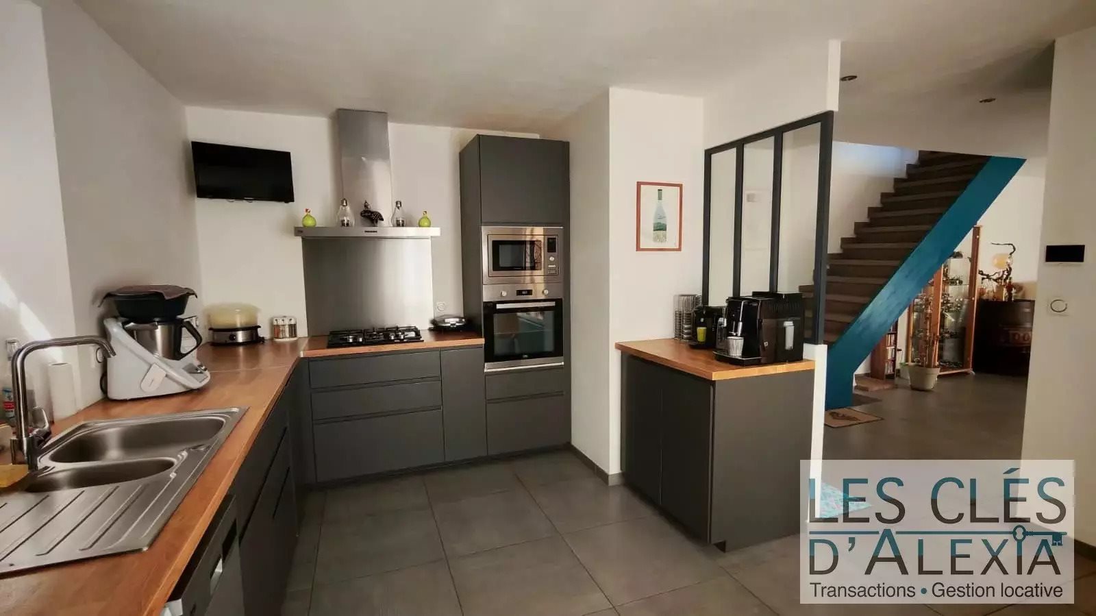 Maison à vendre, 105m², Auberives-sur-Varèze