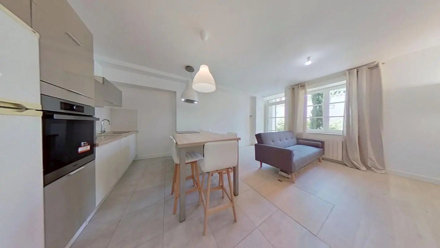 Appartement à louer, 47m², Sainte-Foy-lès-Lyon