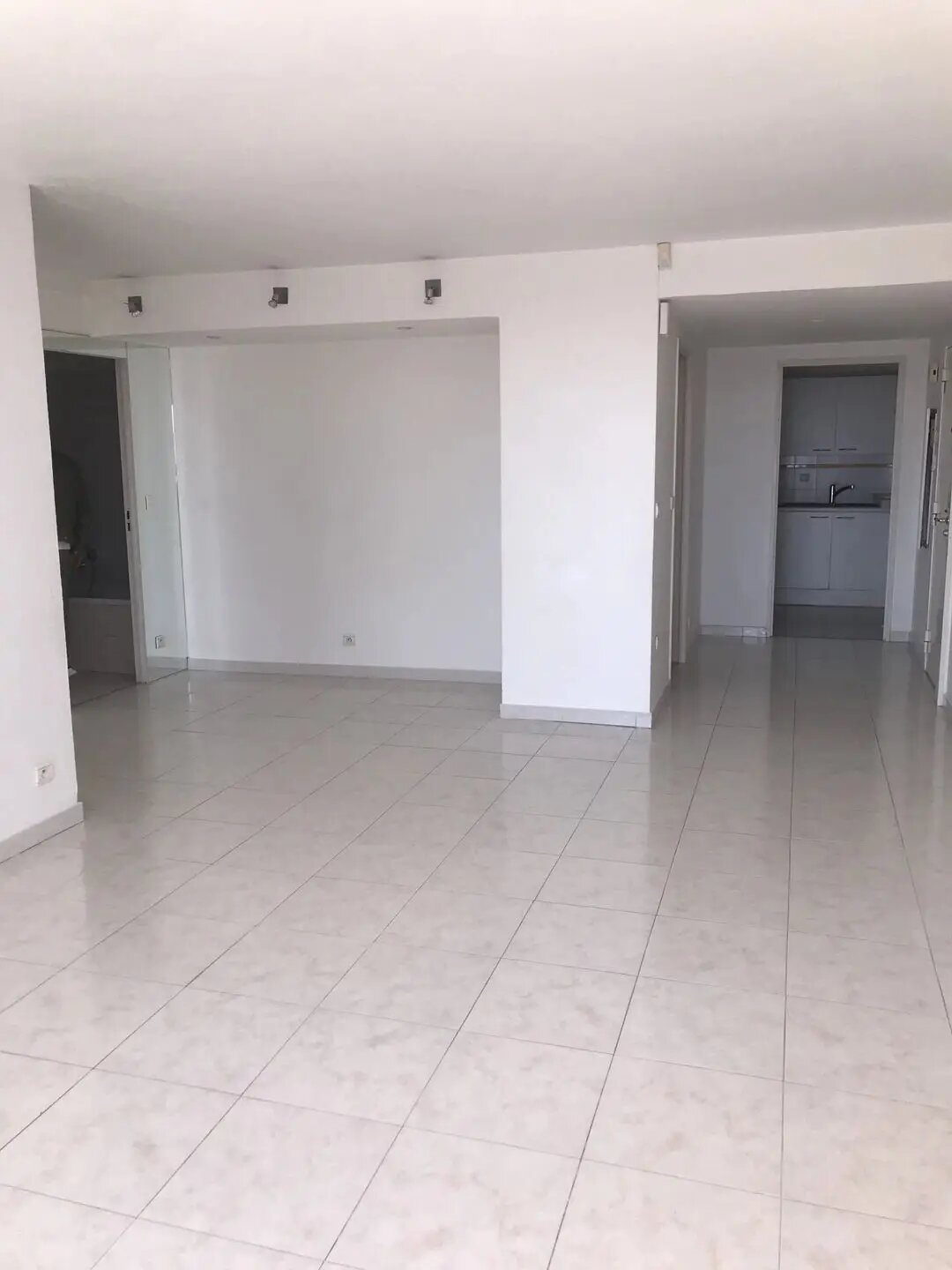 Appartement à louer, 3m², Beausoleil
