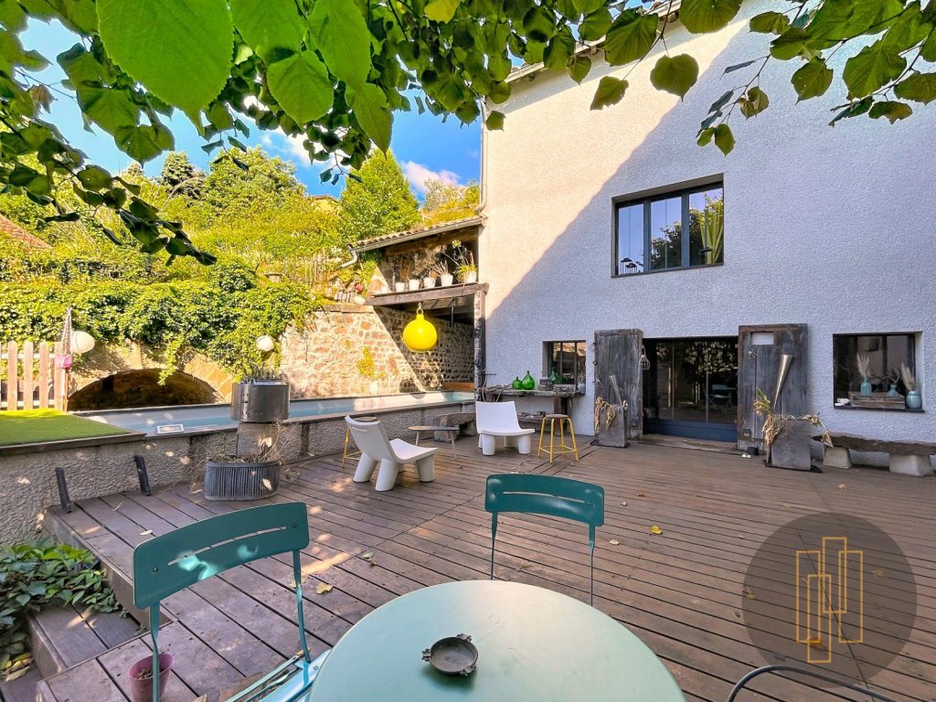 Maison à vendre, 522m², Vaux-en-Beaujolais