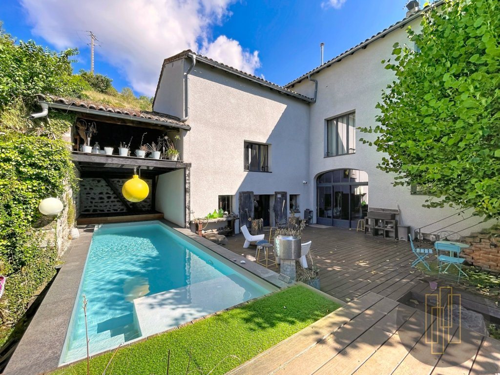 Maison à vendre, 522m², Vaux-en-Beaujolais
