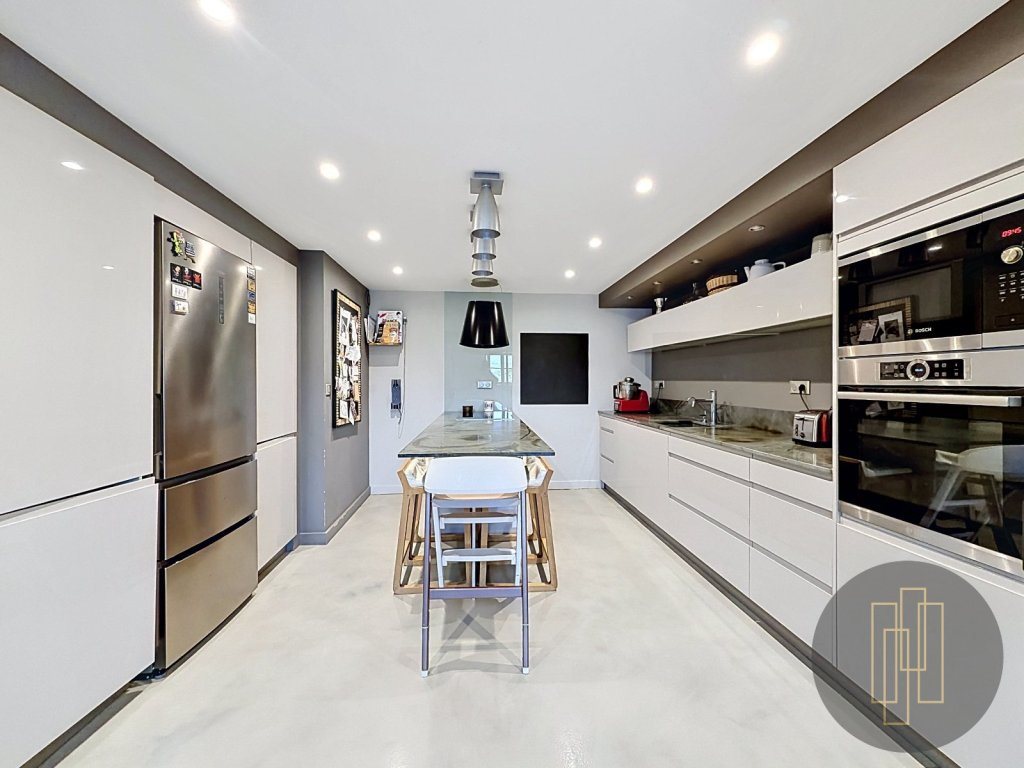 Maison à vendre, 235m², Porte des Pierres Dorées