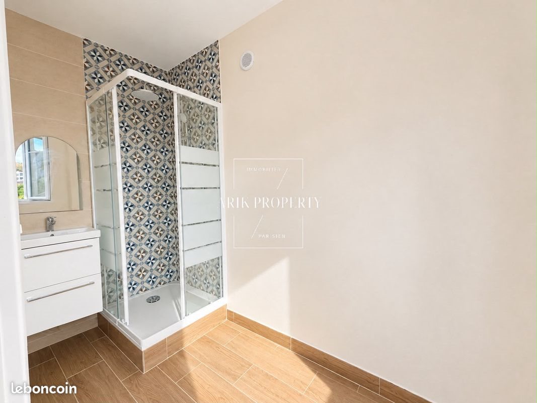 Appartement à louer, 22m², Suresnes
