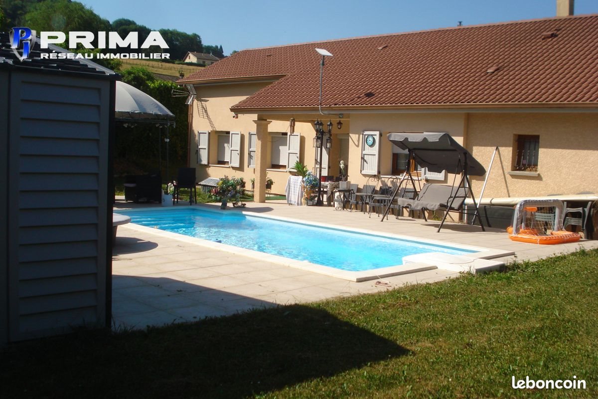 Maison à vendre, 111m², Montferrat