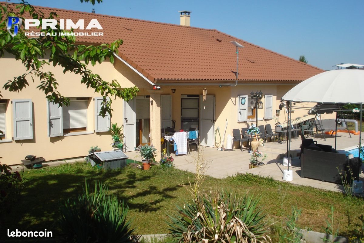 Maison à vendre, 111m², Montferrat