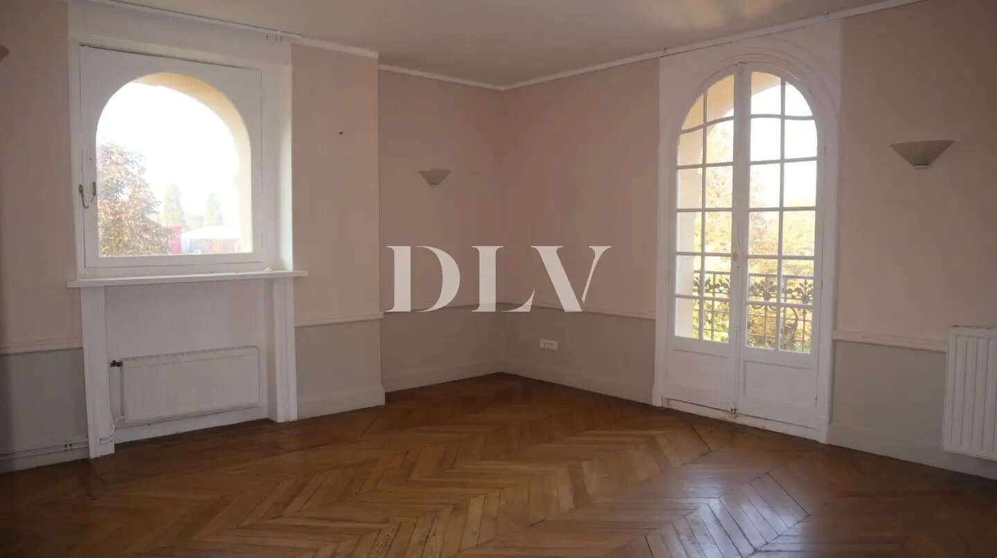 Maison à vendre, 2661m², Fontainebleau