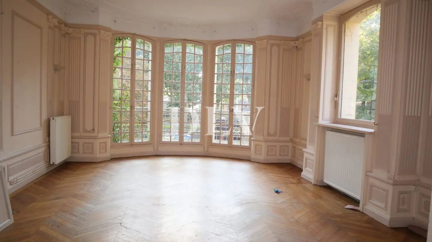 Maison à vendre, 2661m², Fontainebleau