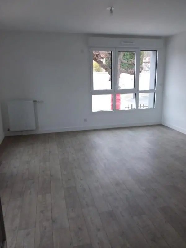 Appartement à louer, 57m², Presles