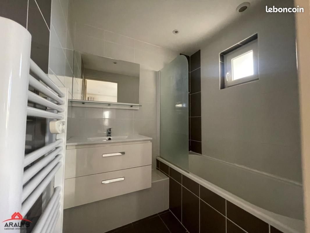 Maison à louer, 60m², Briennon