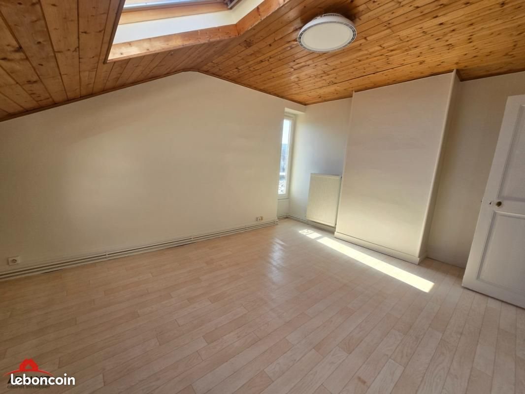 Appartement à louer, 68m², Riorges