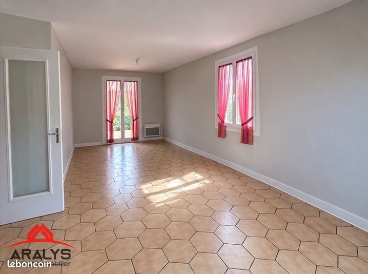 Maison à louer, 80m², Commelle-Vernay