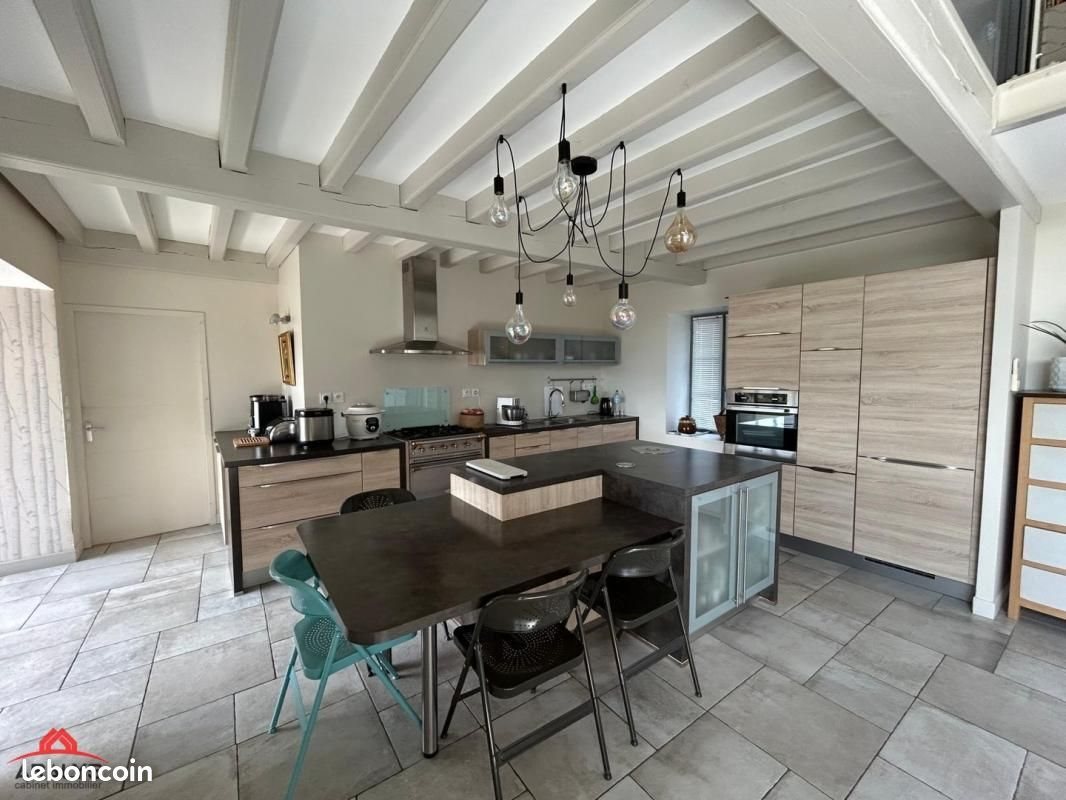 Maison à vendre, 250m², Lentigny