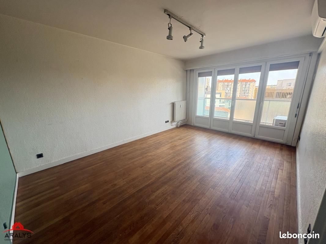 Appartement à louer, 50m², Roanne