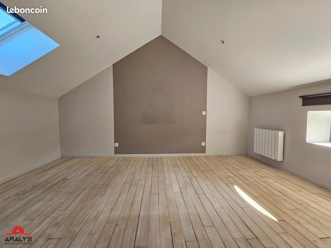 Maison à louer, 77m², Saint-Martin-d'Estréaux