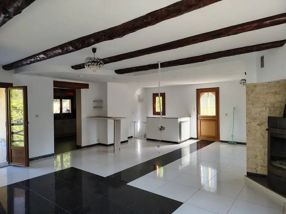 Appartement à louer, 130m², Saint-Martin-Vésubie