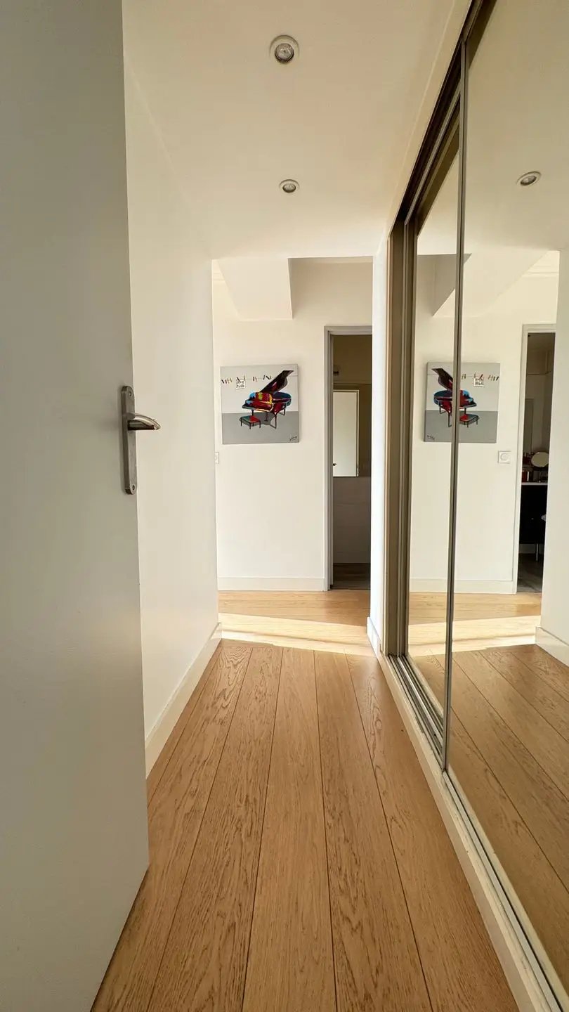 Appartement à louer, 74m², Courbevoie