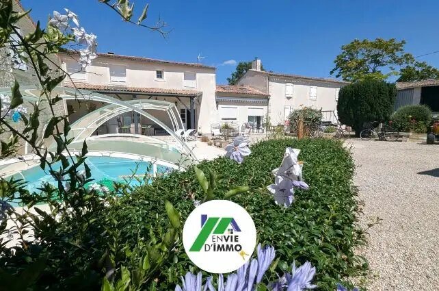 Maison à vendre, 305m², Saint-Hilaire-la-Palud
