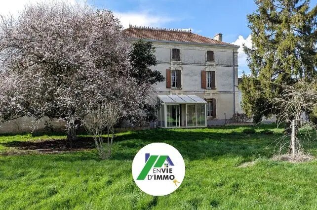 Maison à vendre, 173m², Aigondigné