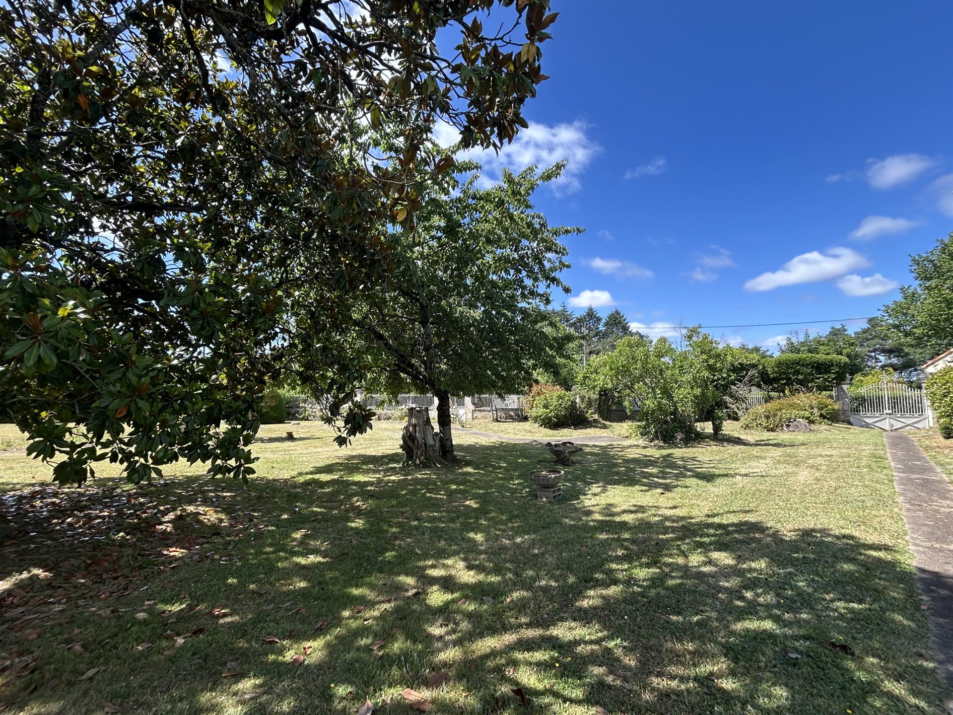 Maison à vendre, 159m², Chasseneuil-sur-Bonnieure