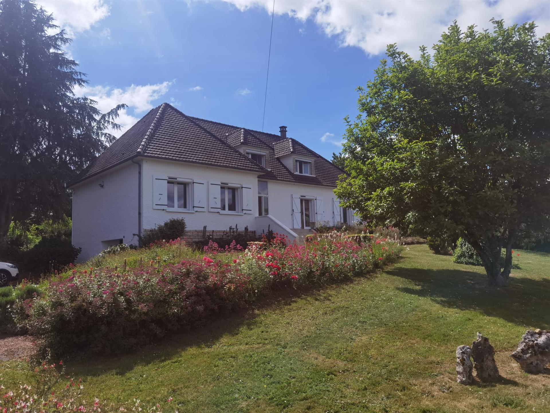 Maison à vendre, 218m², Chasseneuil-sur-Bonnieure