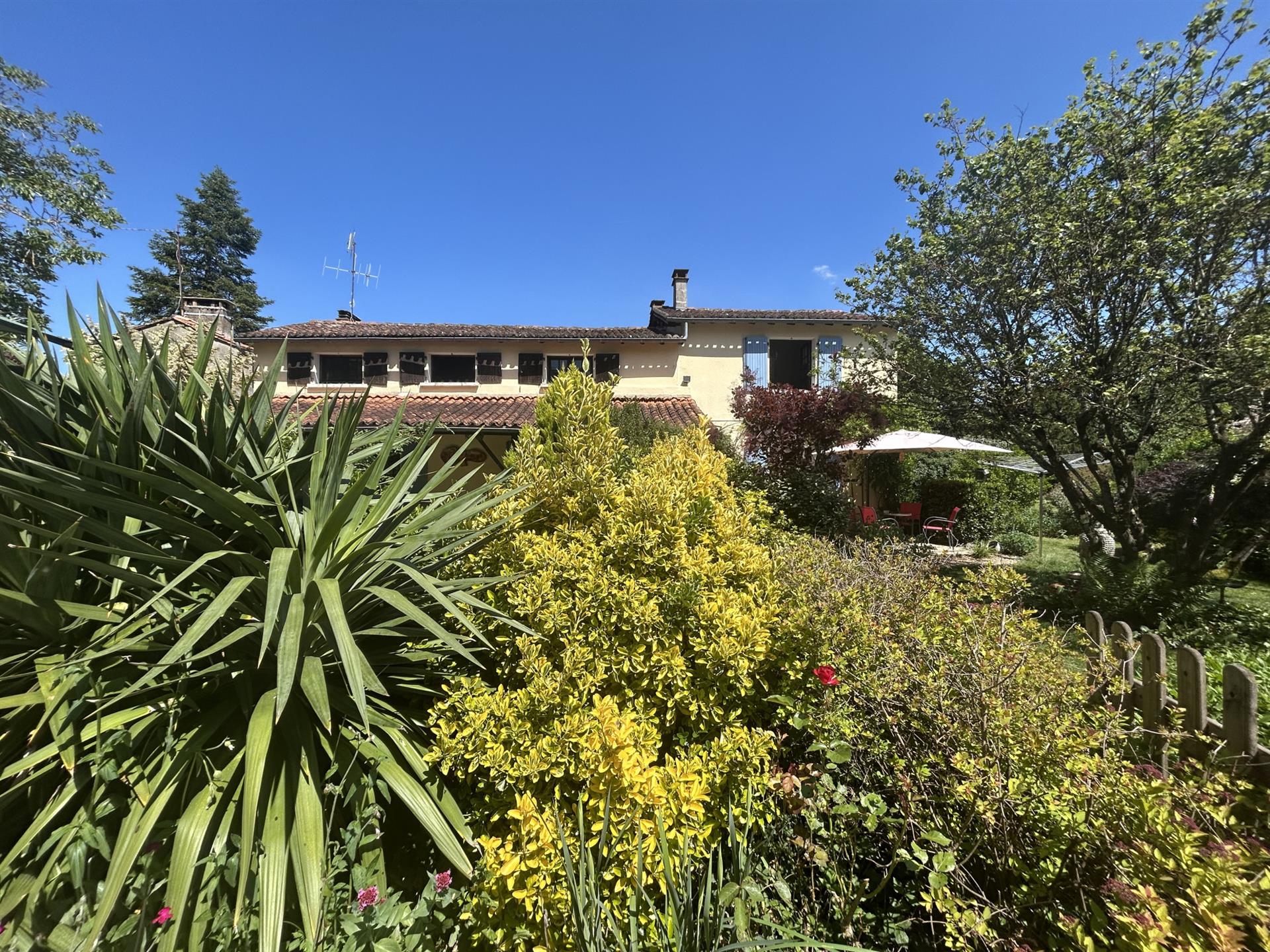 Maison à vendre, 282m², Agris