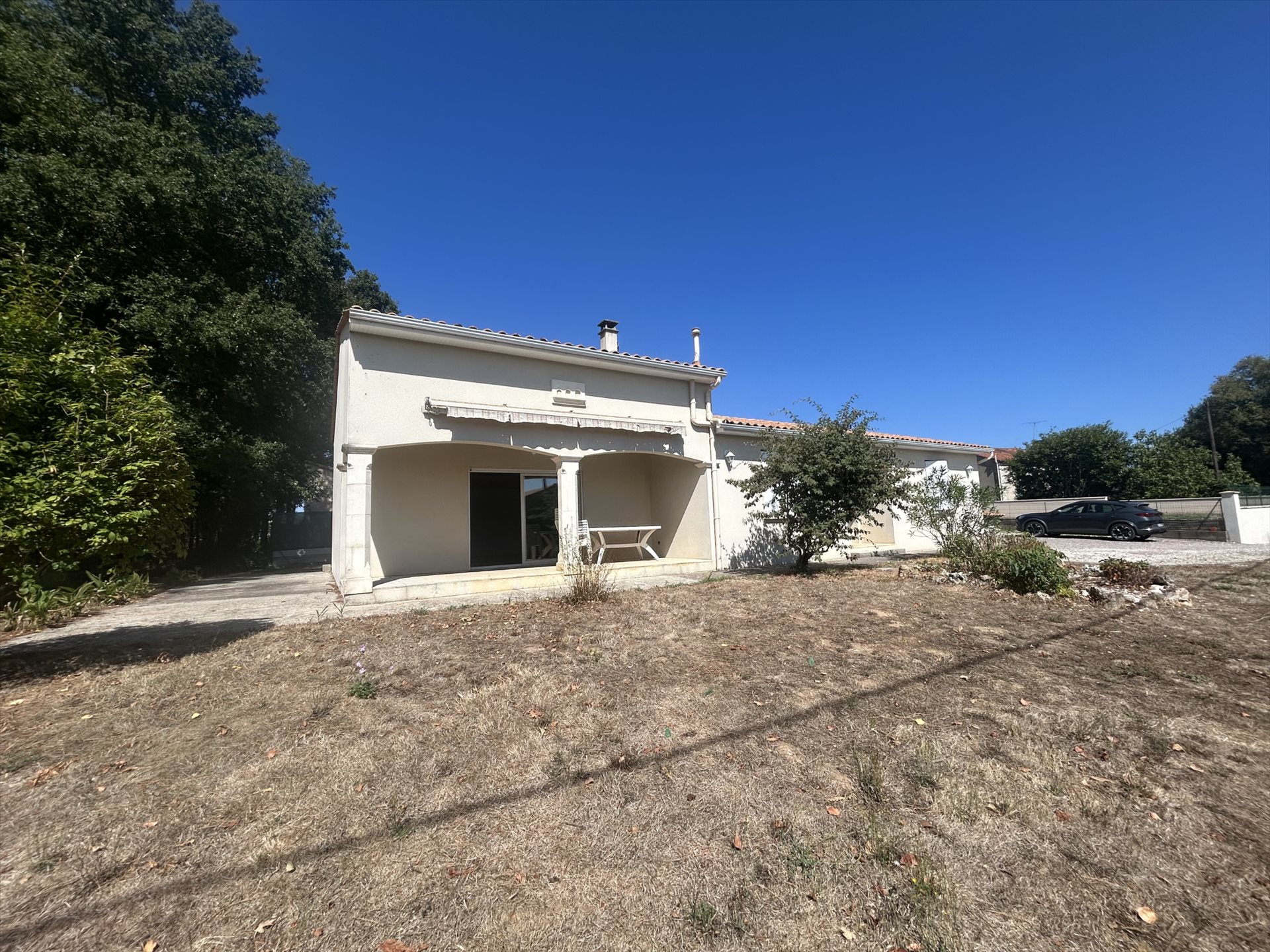 Maison à vendre, 130m², Chasseneuil-sur-Bonnieure