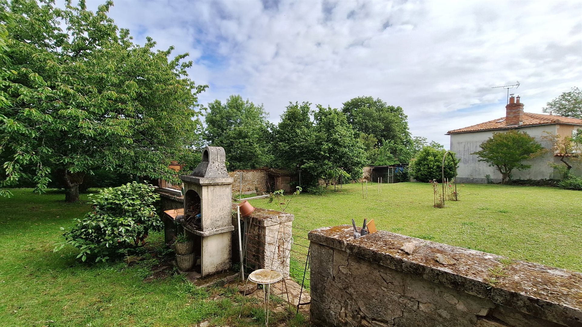 Maison à vendre, 101m², La Rochefoucauld-en-Angoumois