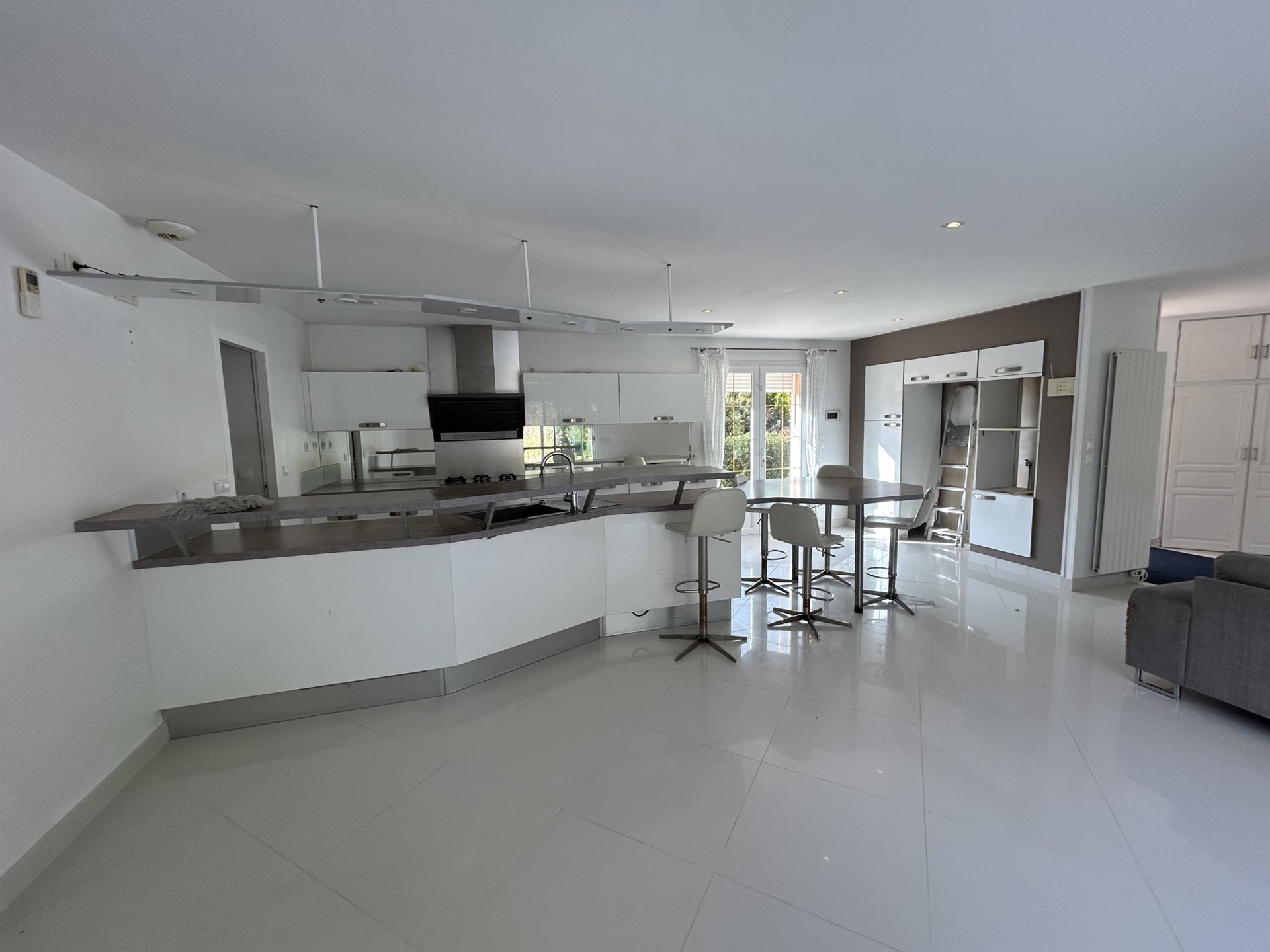 Maison à vendre, 170m², Exideuil-sur-Vienne