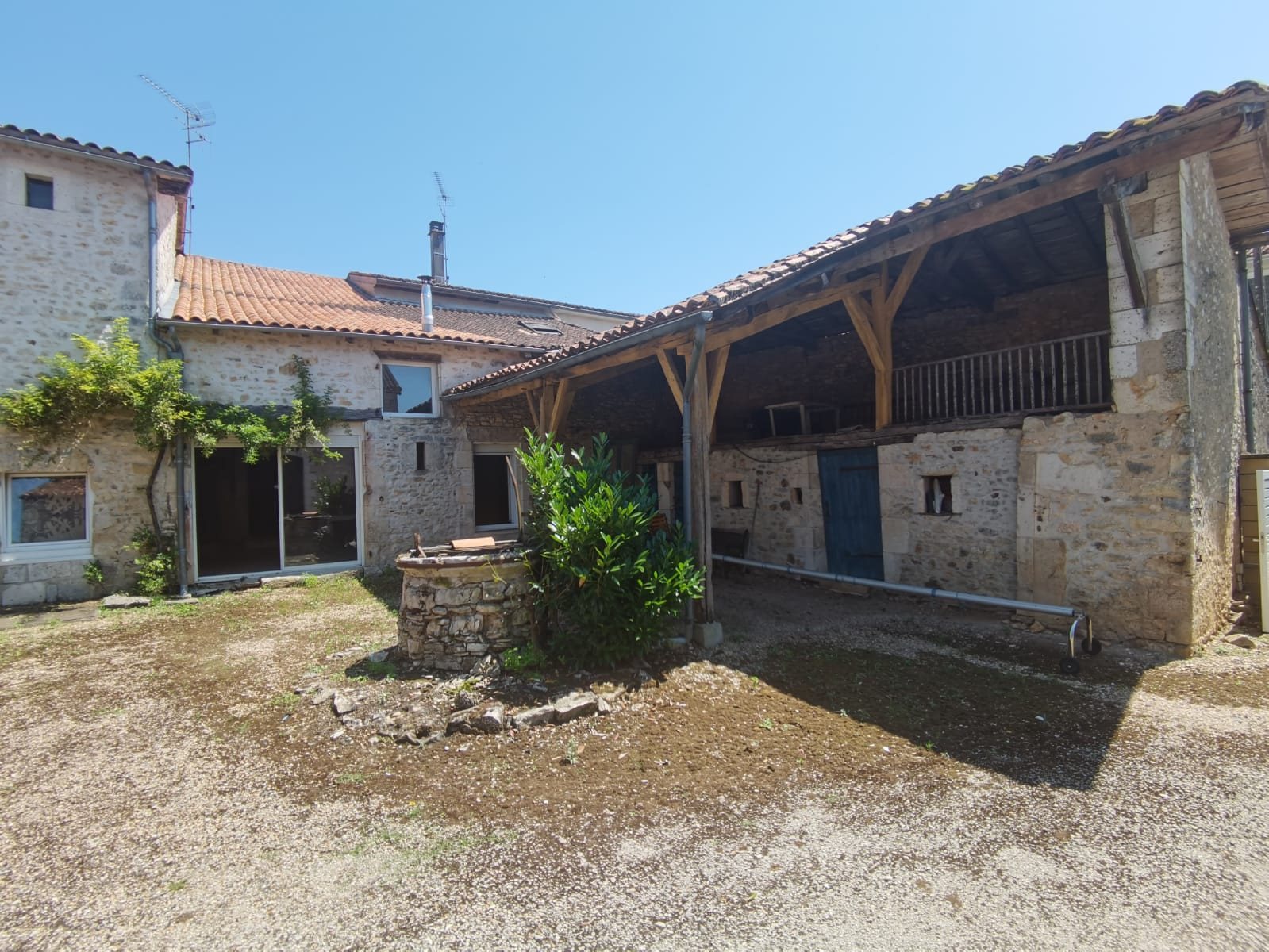 Maison à vendre, 286m², Chasseneuil-sur-Bonnieure