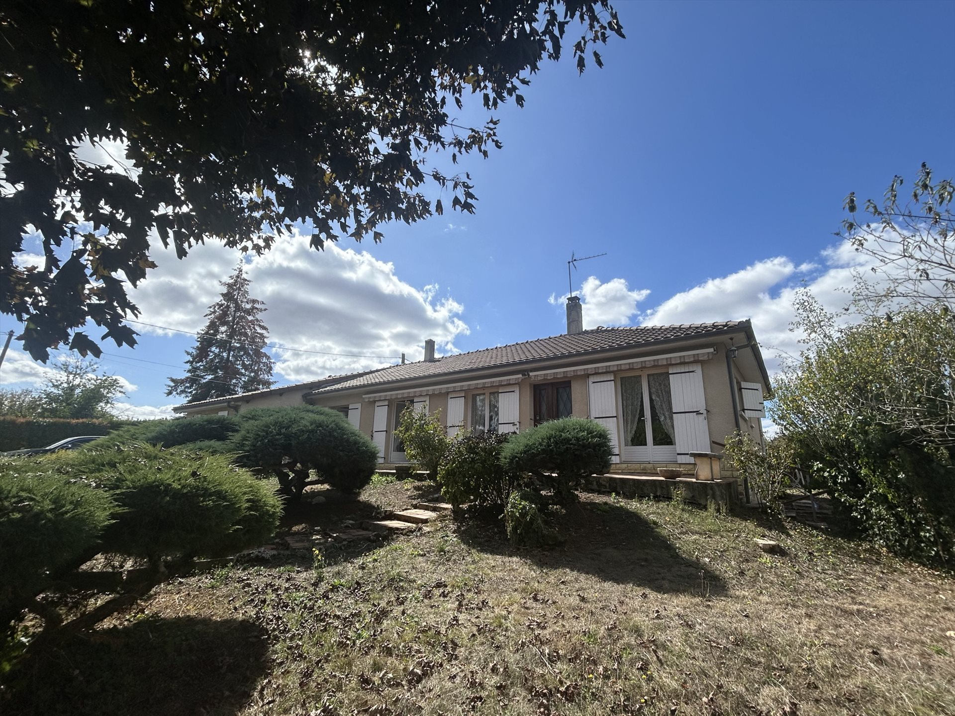 Maison à vendre, 90m², Chasseneuil-sur-Bonnieure