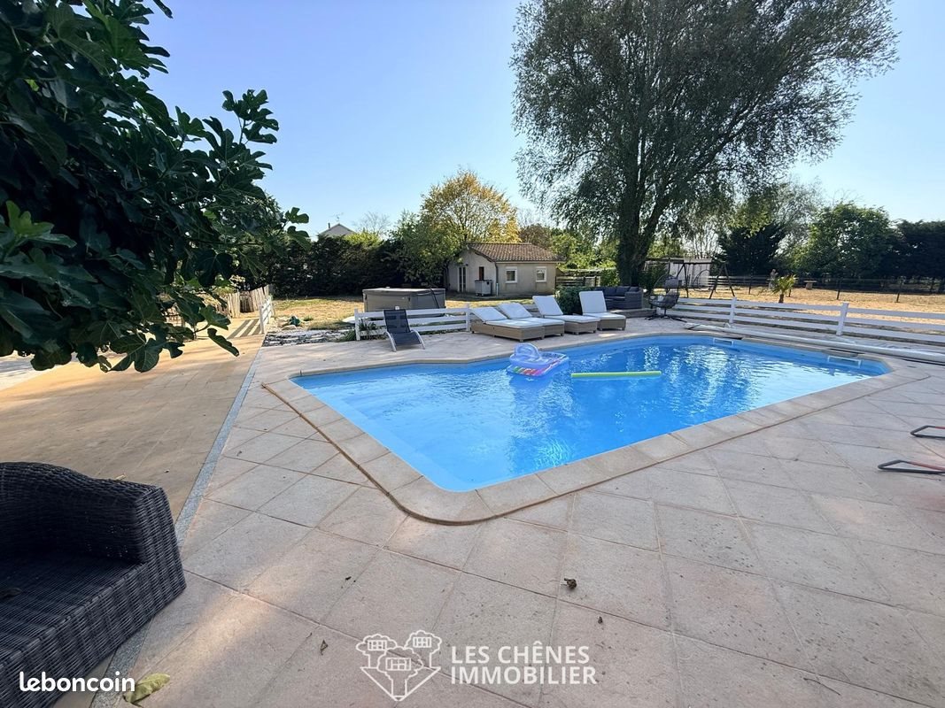 Maison à vendre, 213m², Sainte-Marie-aux-Chênes