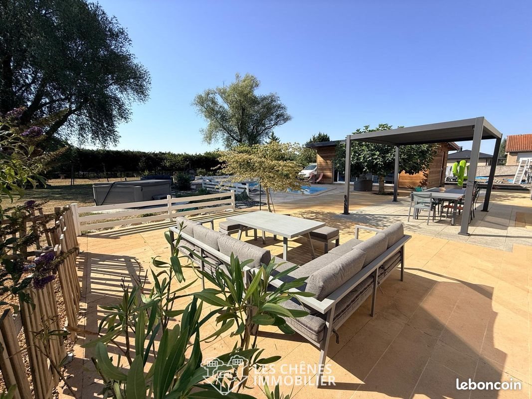 Maison à vendre, 213m², Sainte-Marie-aux-Chênes