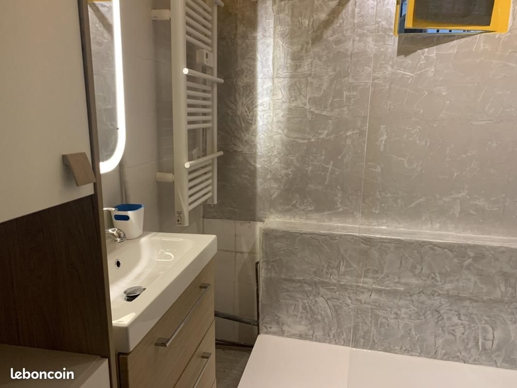 Appartement à louer, 56m², Cuers