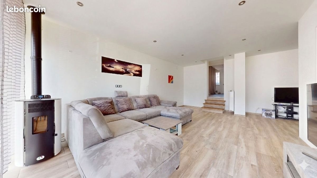 Maison à vendre, 139m², Oudrenne