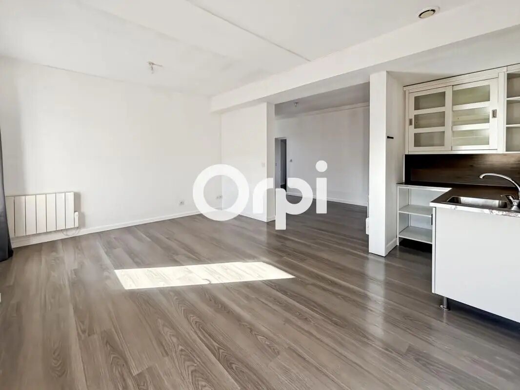 Appartement à louer, 77m², Souzy