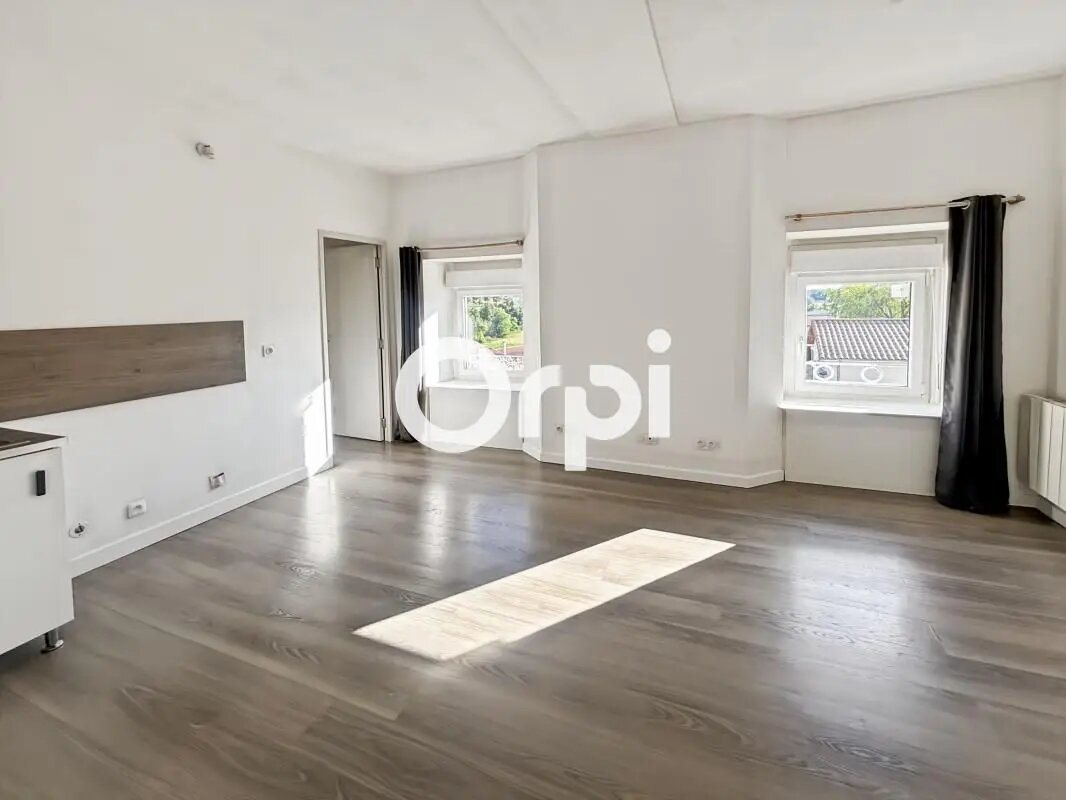 Appartement à louer, 77m², Souzy