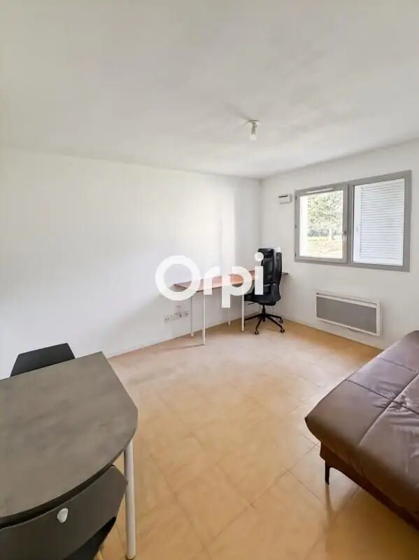 Appartement à louer, 20m², Saint-Genis-Laval