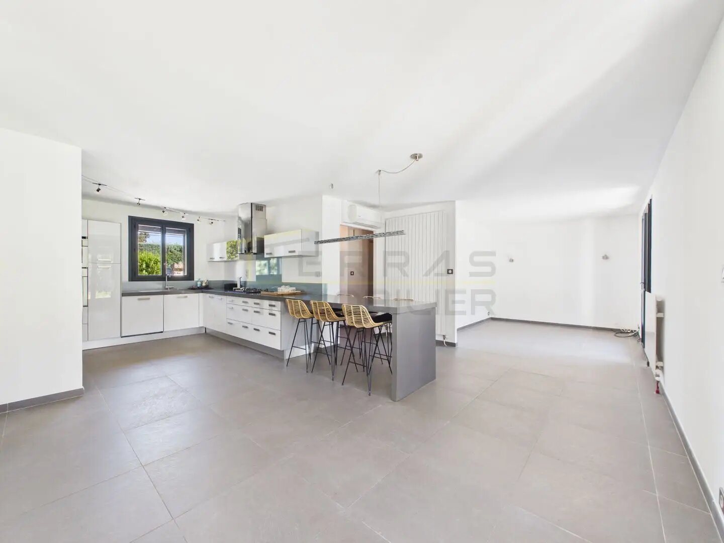 Maison à vendre, 145m², Valréas