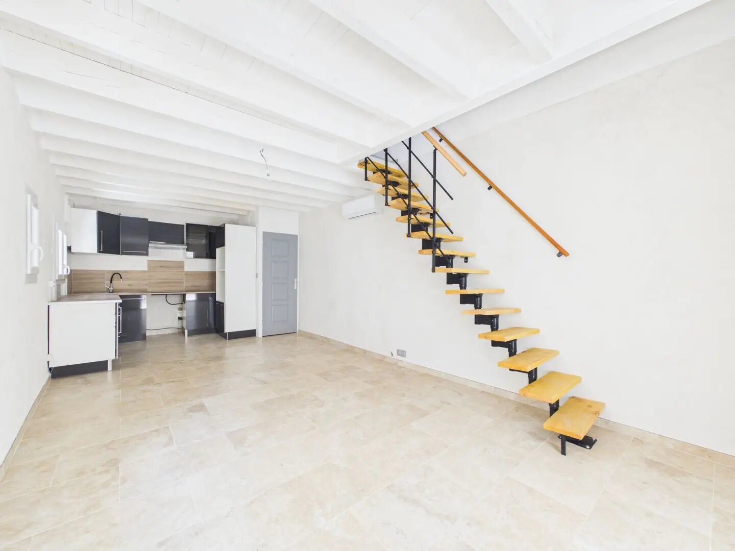 Maison à louer, 61m², Valréas