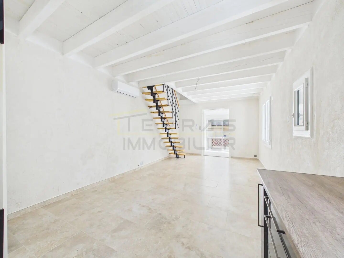 Maison à louer, 61m², Valréas