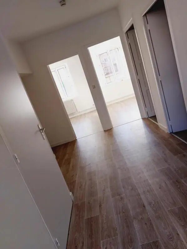 Appartement à louer, 54m², Saint-Bonnet-le-Château