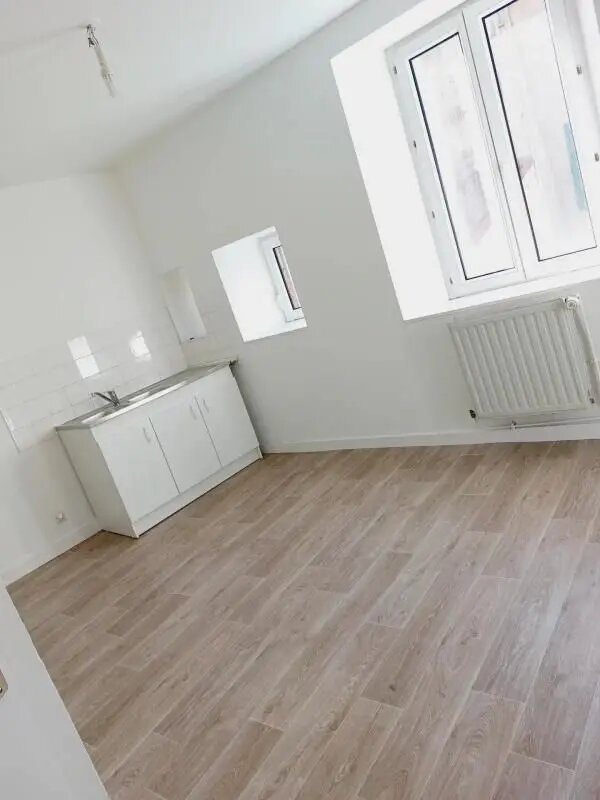 Appartement à louer, 54m², Saint-Bonnet-le-Château