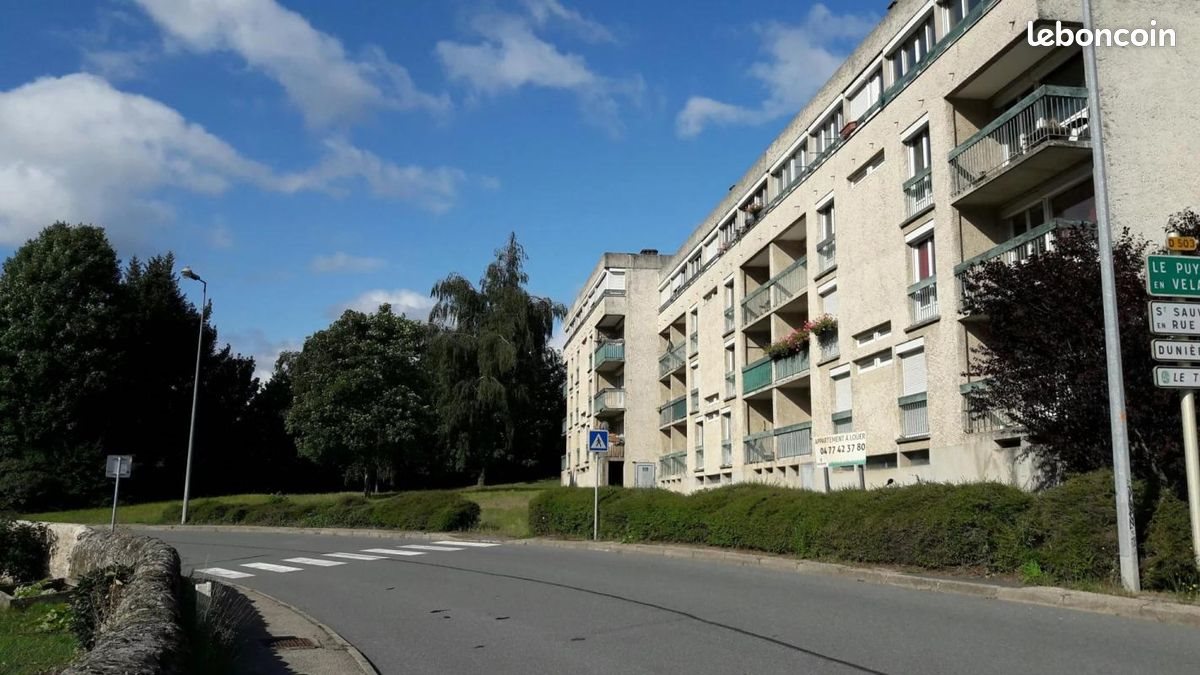 Appartement à louer, 81m², Bourg-Argental