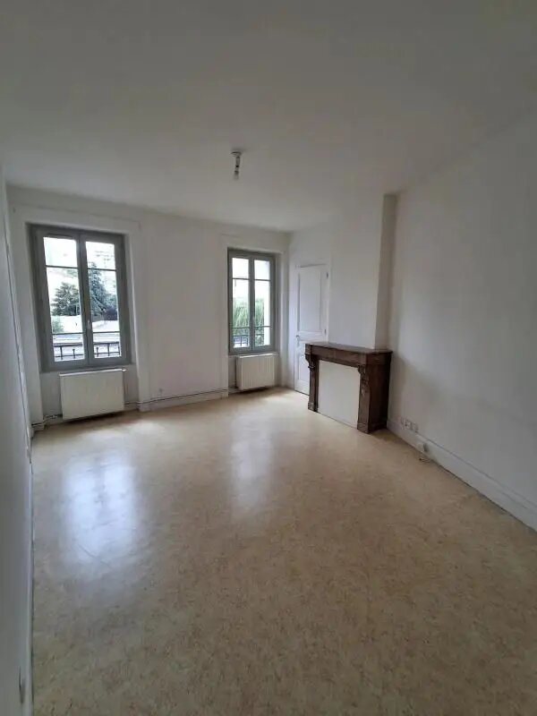 Appartement à louer, 2m², Saint-Étienne