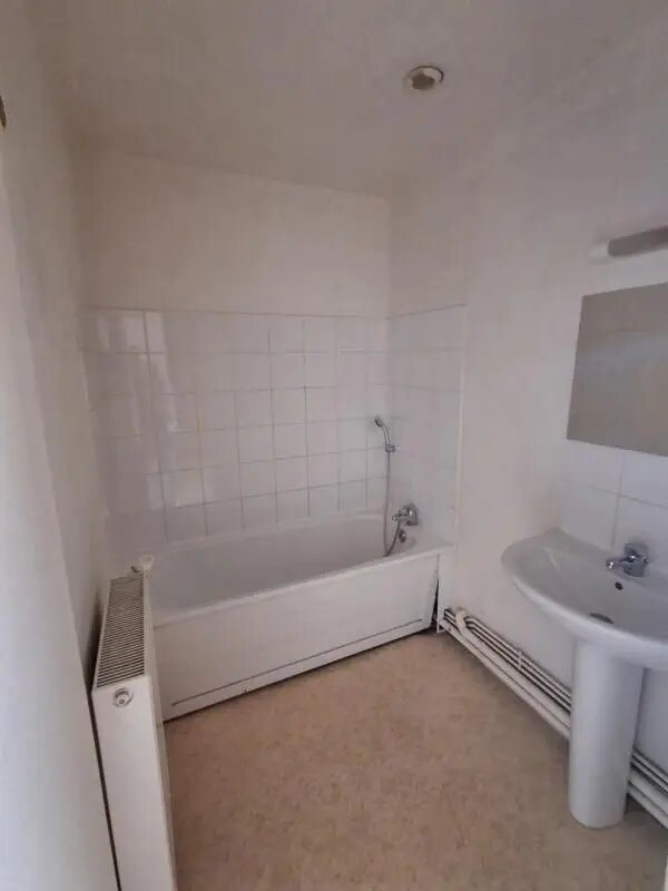 Appartement à louer, 2m², Saint-Étienne