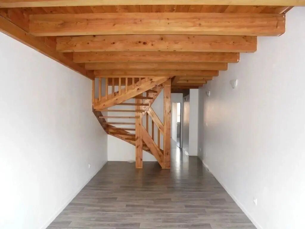 Appartement à louer, 74m², Brives-Charensac